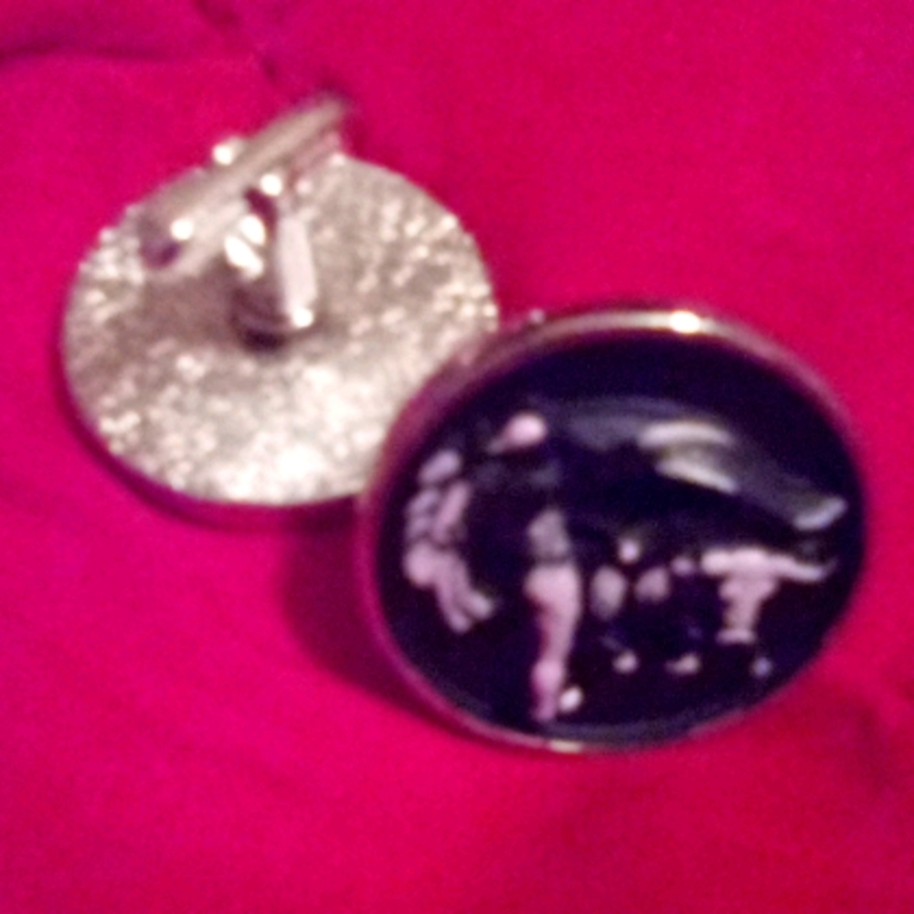 Matador with bull cuff links